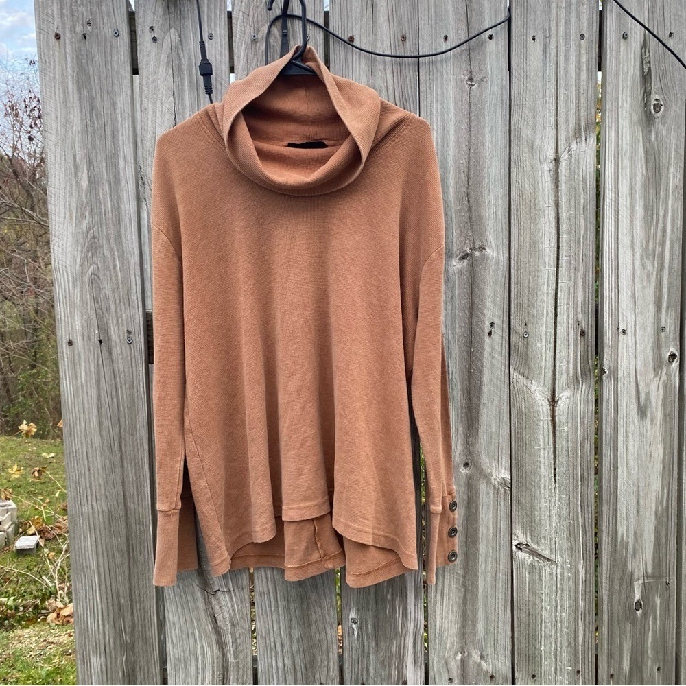 Jane + Delancy Women's Brown‎ Cowl Neck Long Sleeve Thermal Top Buttons Sleeve